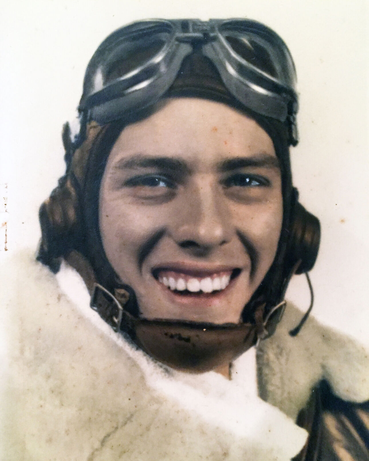 A young Marlow Jacobsen during his service in WWII.